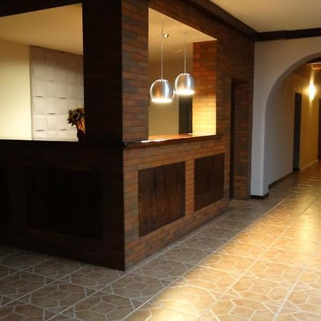 Zamość Hotel Junior מראה חיצוני תמונה