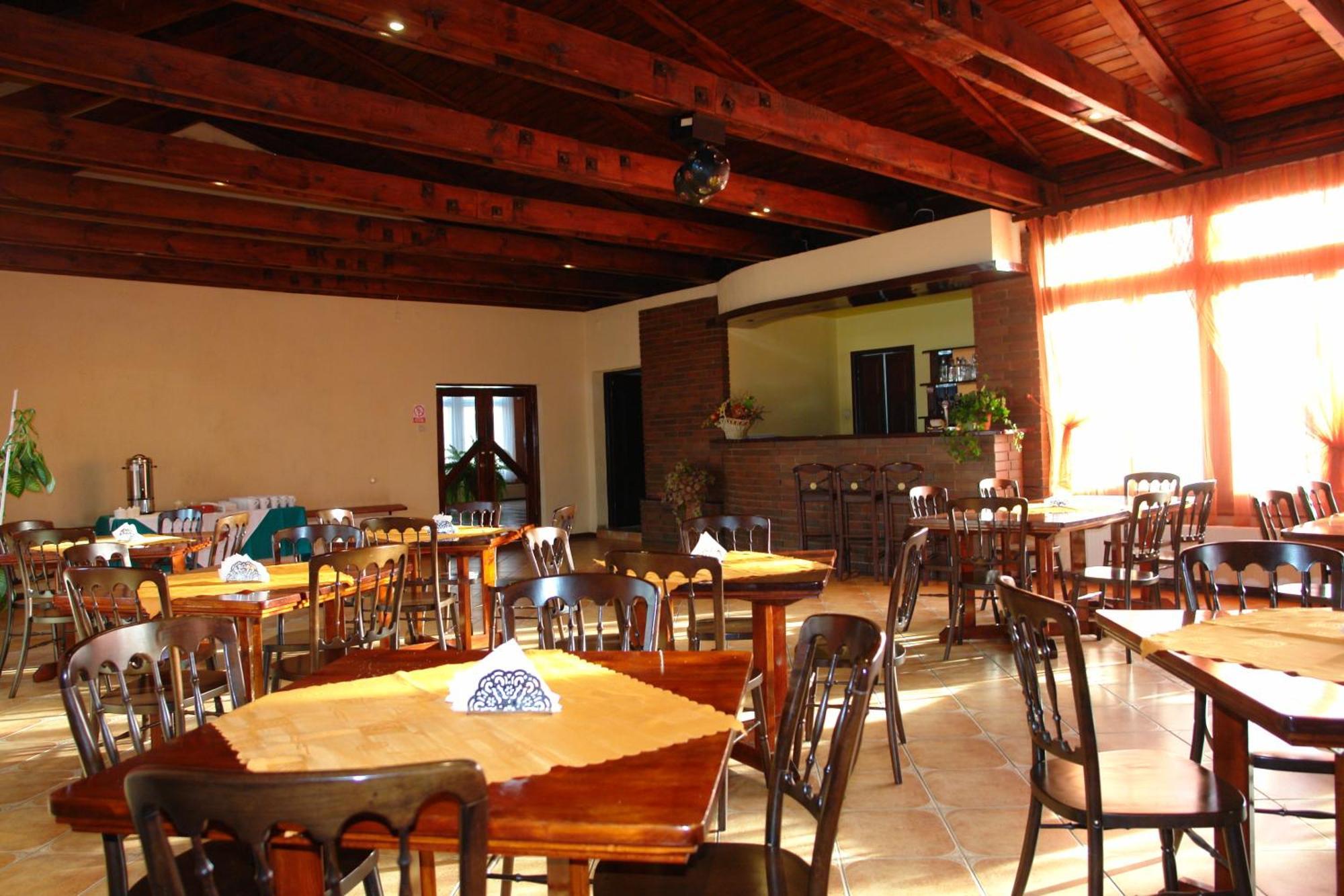 Zamość Hotel Junior מראה חיצוני תמונה