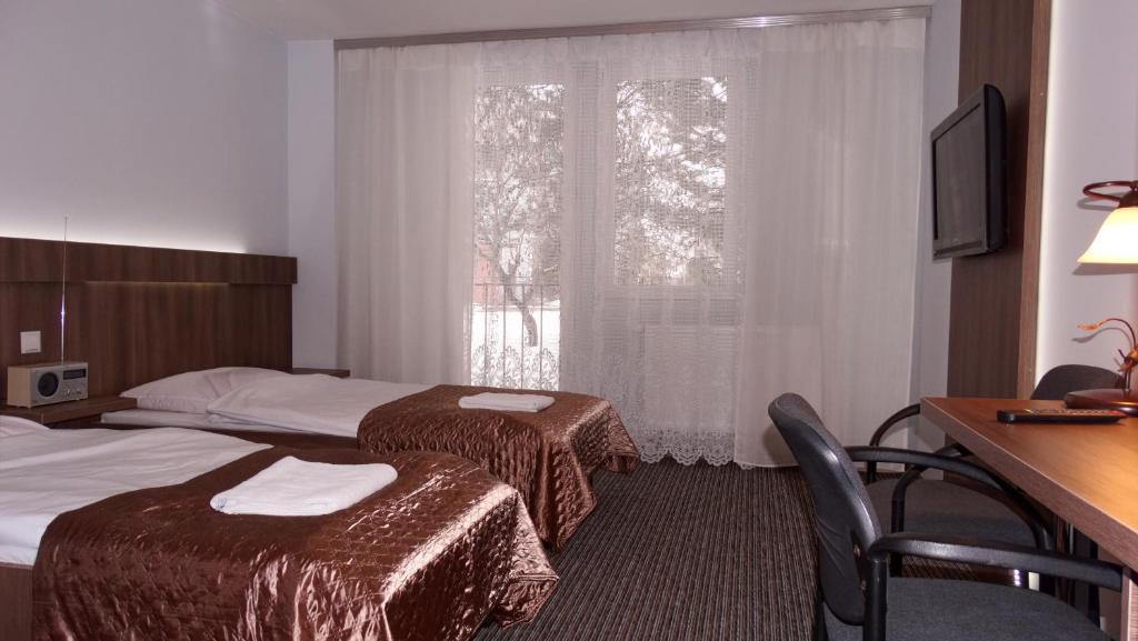 Zamość Hotel Junior מראה חיצוני תמונה